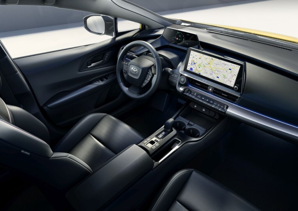 2025_Prius_PHEV_2