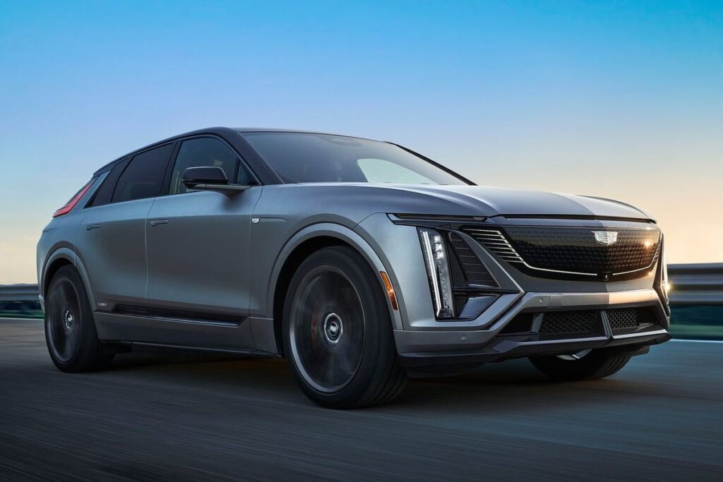 cadillac-lyriq-v-2025_03-galeria