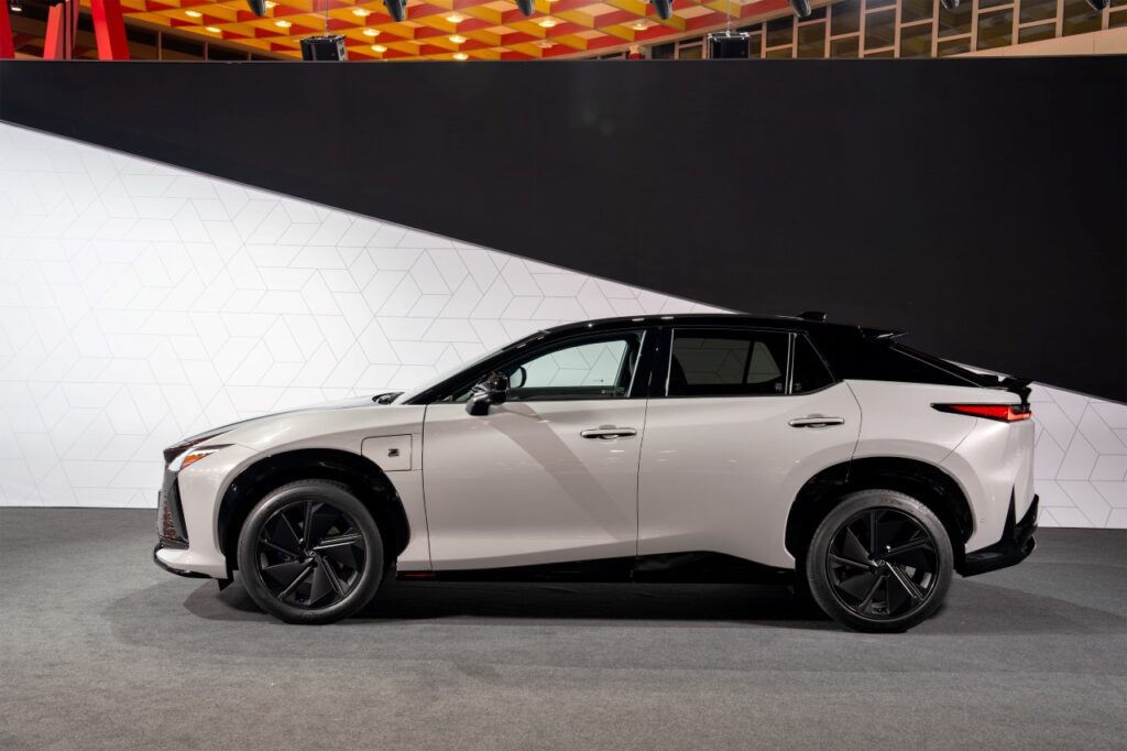 2025_Lexus_RZ_F_Sport_Grade_SBW_005