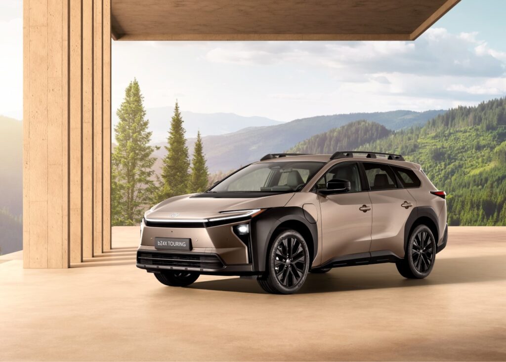 2025_bZ4X_Touring_MAIN_04