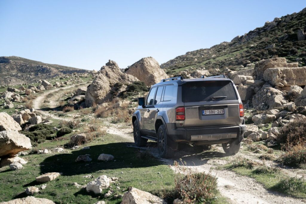 2024-newlandcruiser250-bronze-dynamics-013