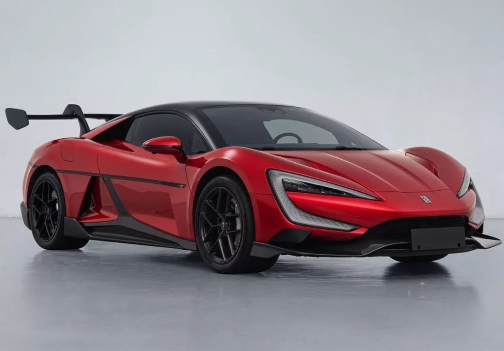 Čínská dominance: elektrický hypersport Yangwang U9 Track Edition rozdrtí i Rimac Neveru