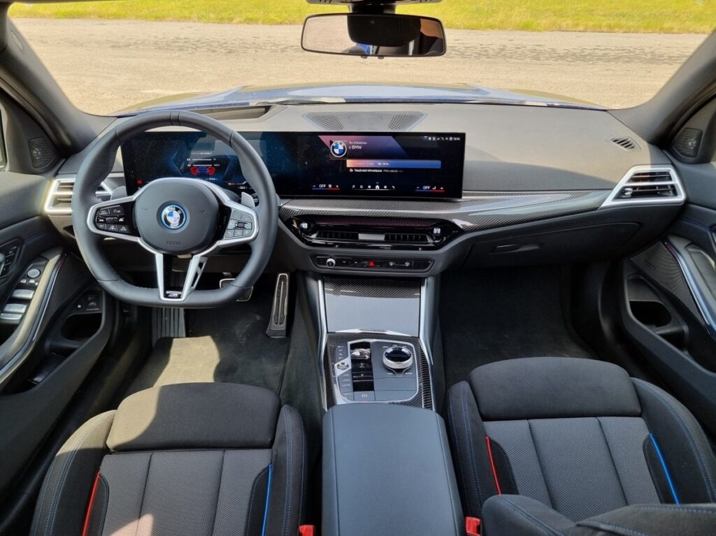 BMW 3 2025 (17)