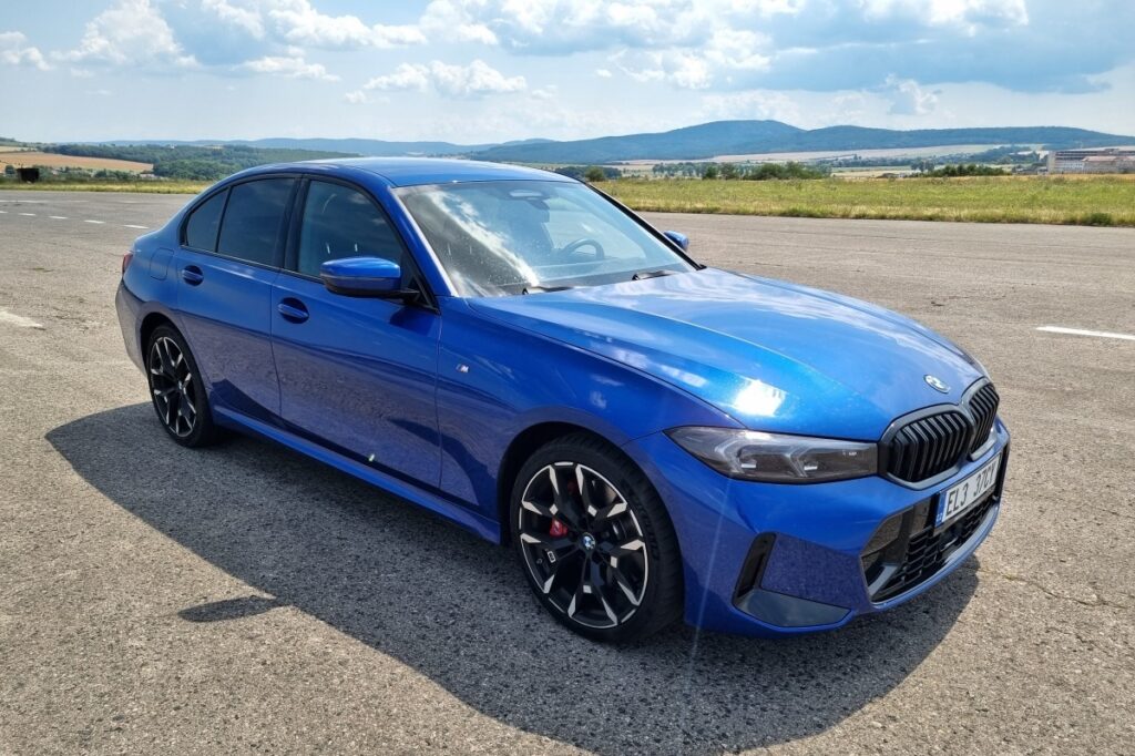 BMW 3 2025 (8)