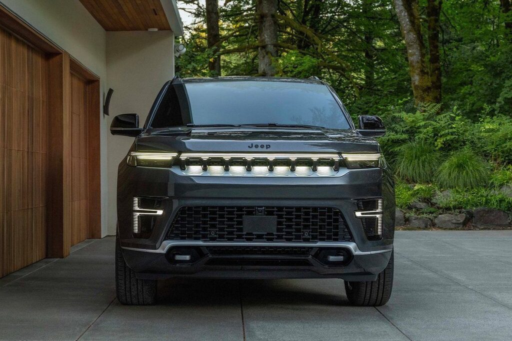 jeep-grand-wagoneer-2025_18-galeria