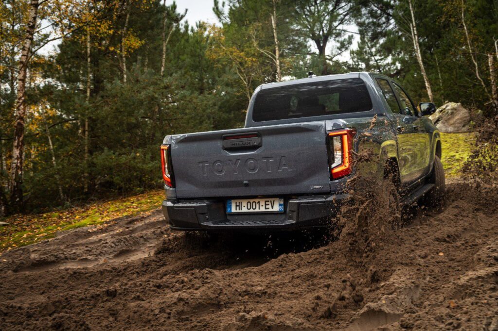 Toyota_Hilux_1
