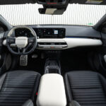 kia-ev4-fastback-gt-line-shale-gray-interior-digital-1920×1080-001 – kopie