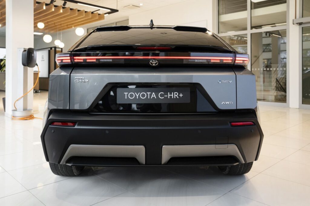 JK_20251110_TOYOTA_C-HR_0006