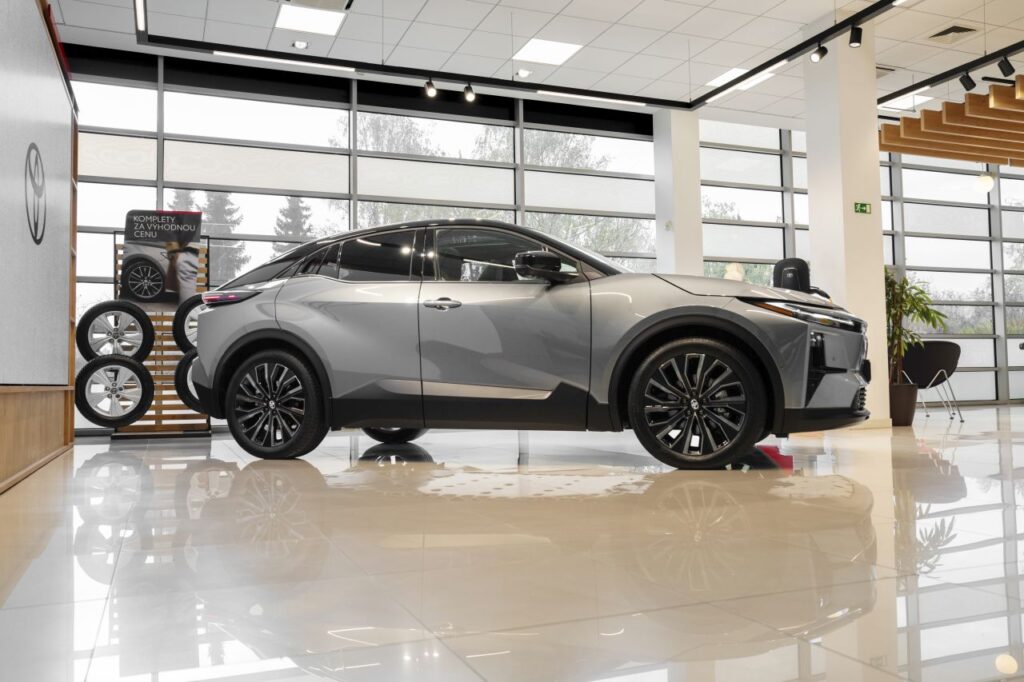 JK_20251110_TOYOTA_C-HR_0007_V1