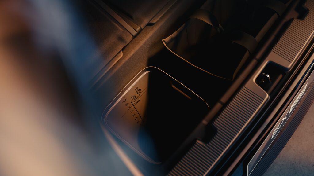 EX60 Interior Smart Storage