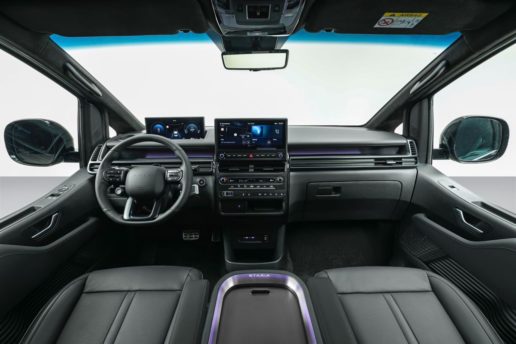 hyundai-staria-electric-0126-interior-01-wid-1024-bfc-off-galeria