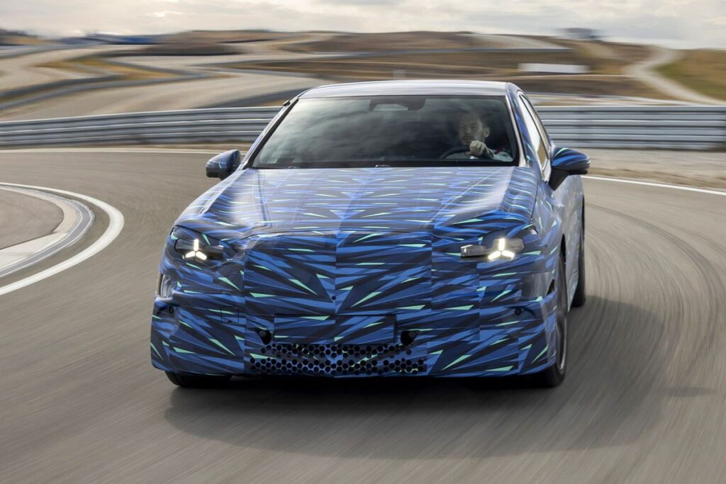 mercedes-benz-c-electric-testovaci-prototyp-2026_06-galeria