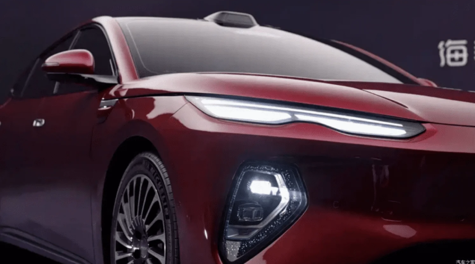 Čína znovu šokuje. Nový BYD Seal 08 má parametry, o kterých si Evropa může nechat zdát