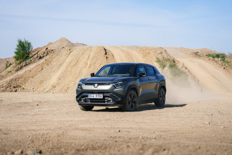 Suzuki chystá levný elektromobil. Cenou chce zatopit Twingu i nové Hondě
