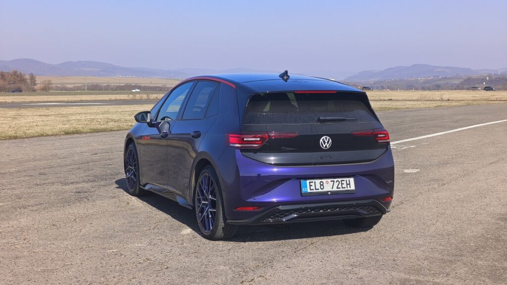 Volkswagen-ID.3-Fire-and-Ice-2026-test-12