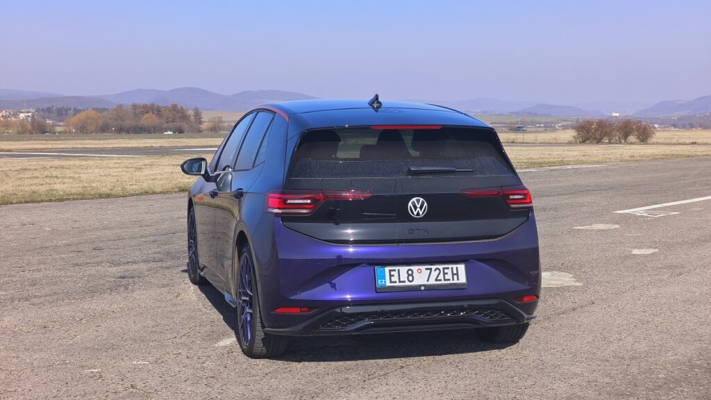Volkswagen-ID.3-Fire-and-Ice-2026-test-13