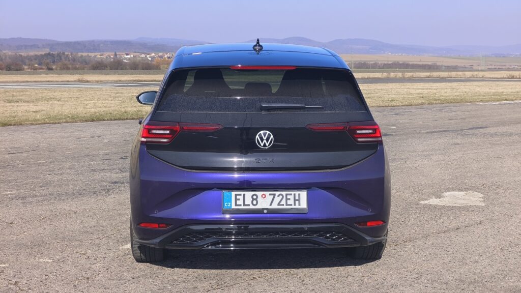Volkswagen-ID.3-Fire-and-Ice-2026-test-14