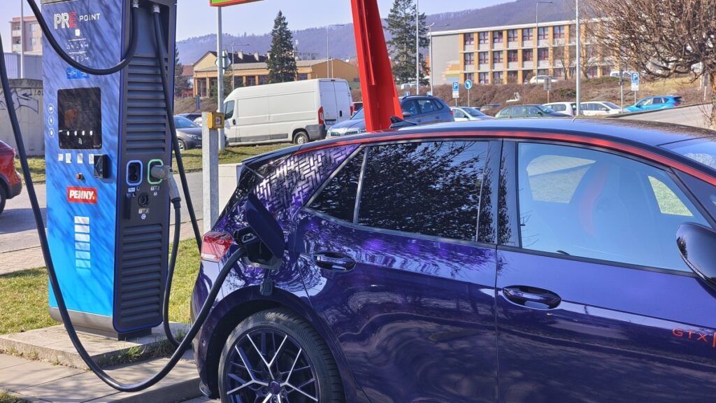Volkswagen-ID.3-Fire-and-Ice-2026-test-30