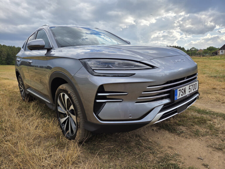 Škoda Kodiaq má nový problém. Čínský rival nabízí 325 koní a čtyřkolku za 999 tisíc