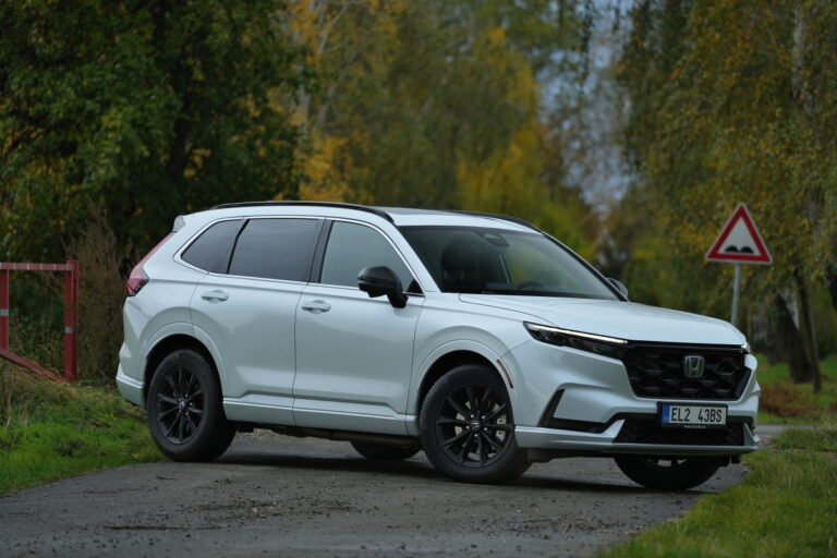 Tohle SUV si znalci vybírají z dobrého důvodu. Sází na spolehlivost, nízkou spotřebu a skvělé jízdní vlastnosti